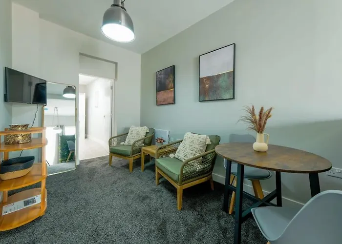 526 Gloucester Flat 1 - Hopewell
